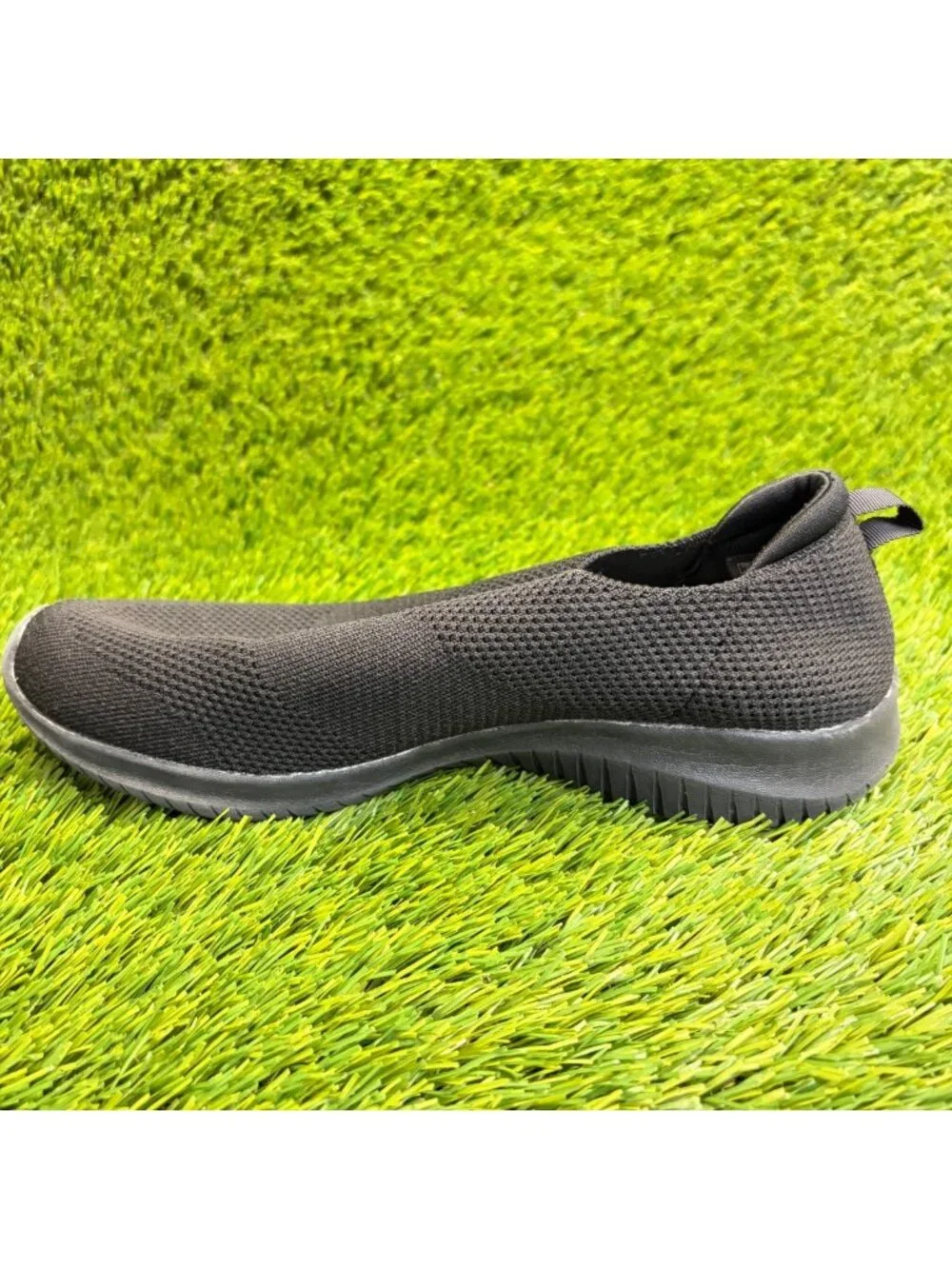 Skechers Ultra Flex-First Take Womens Size 8 Black Athletic Shoes Sneakers